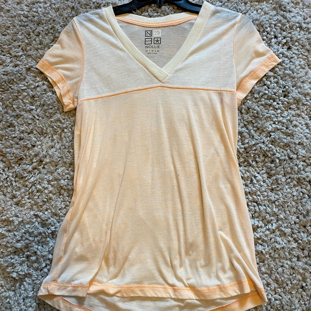 Woman’s short sleeve shirt